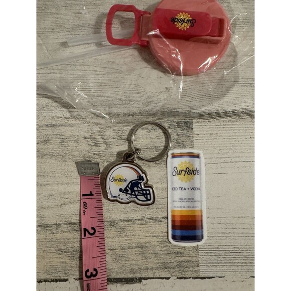 NEW Surfside Ice Tea &  Vodka Key chain Beverage Keyring Sticker And Can Cover - Picture 3 of 5